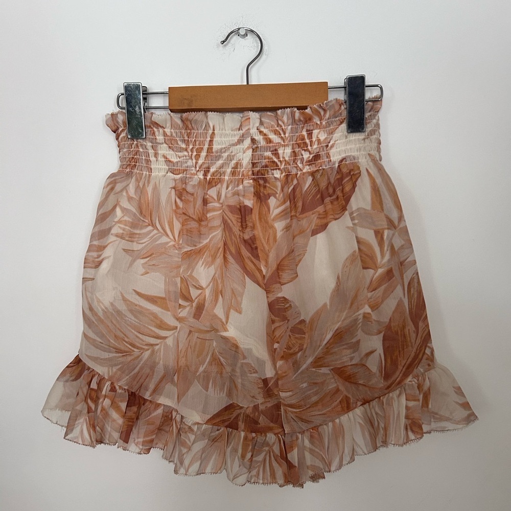 AMUSE SOCIETY  Alese Shorts in Cafe Cream medium ruffle tropical print revolve - Picture 8 of 8
